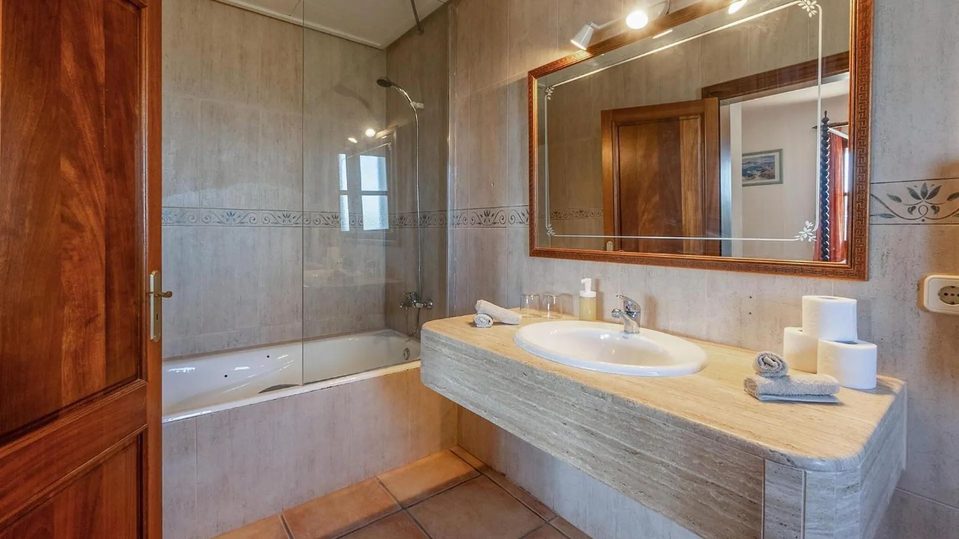 Stunning Home In Manacor 마나코르